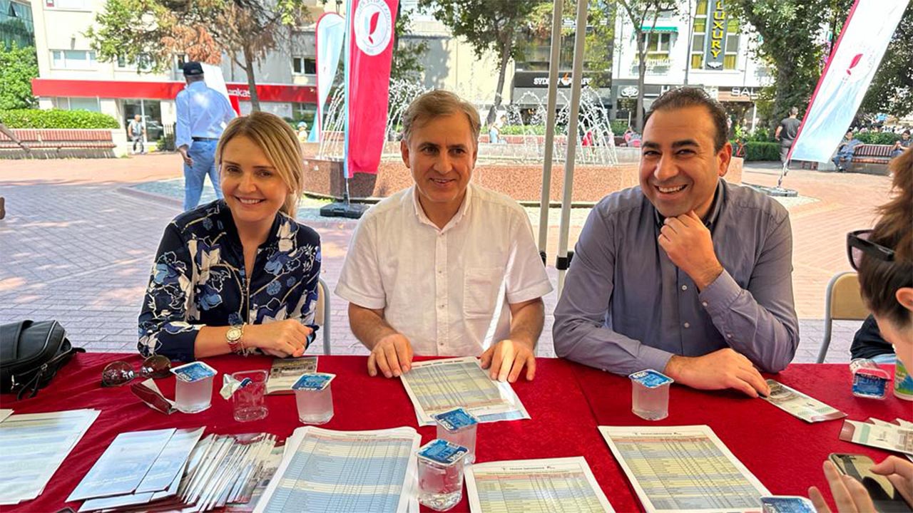 Yalova Üniversitesi, adayları tanıtım günleri ile bilgilendiriyor (1)