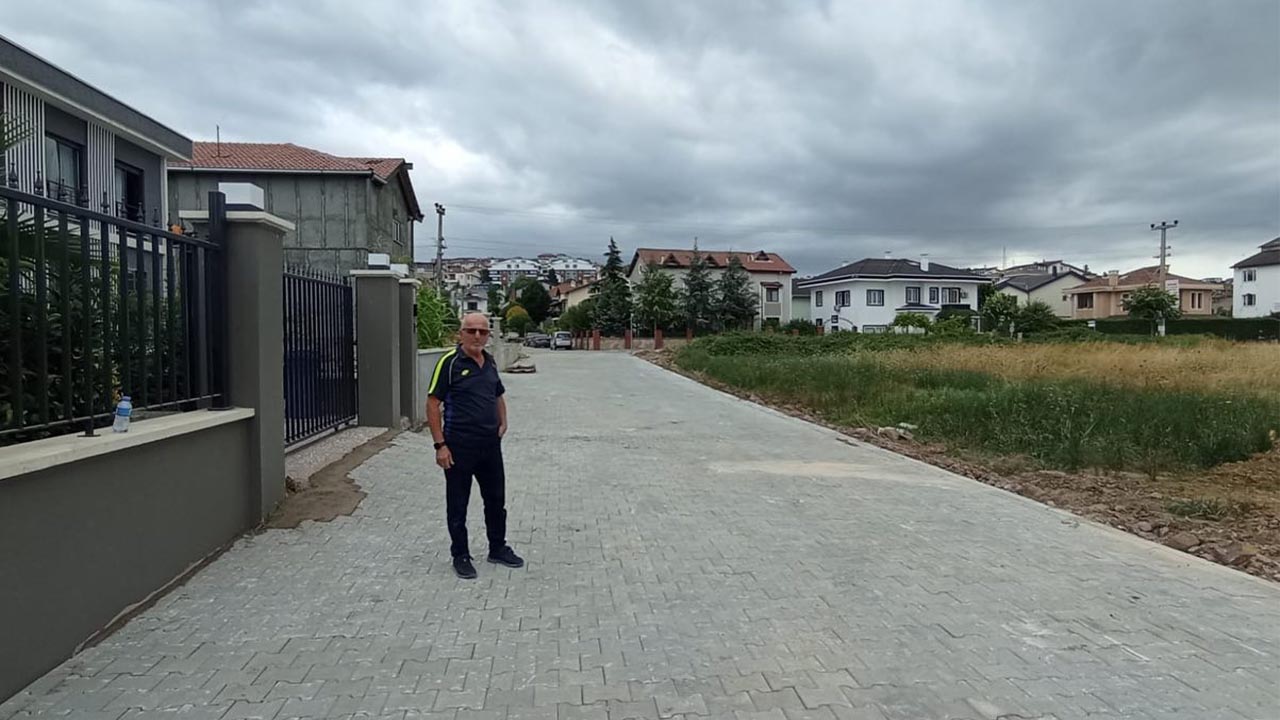 Yürüyüş yolu bağlantı sokaklarına parke döşeniyor (2)