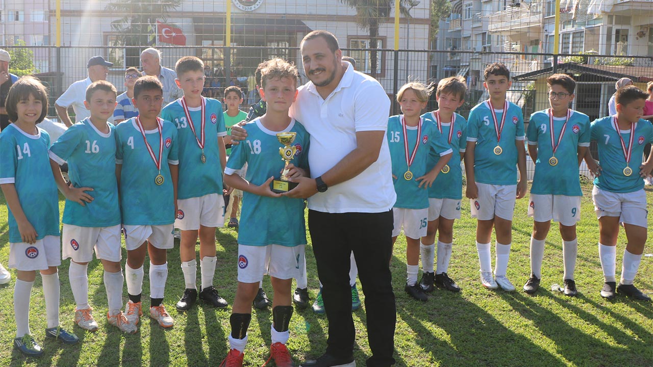 Yalova Yıldızlar Çınarcık Cup Şampiyonu (3)