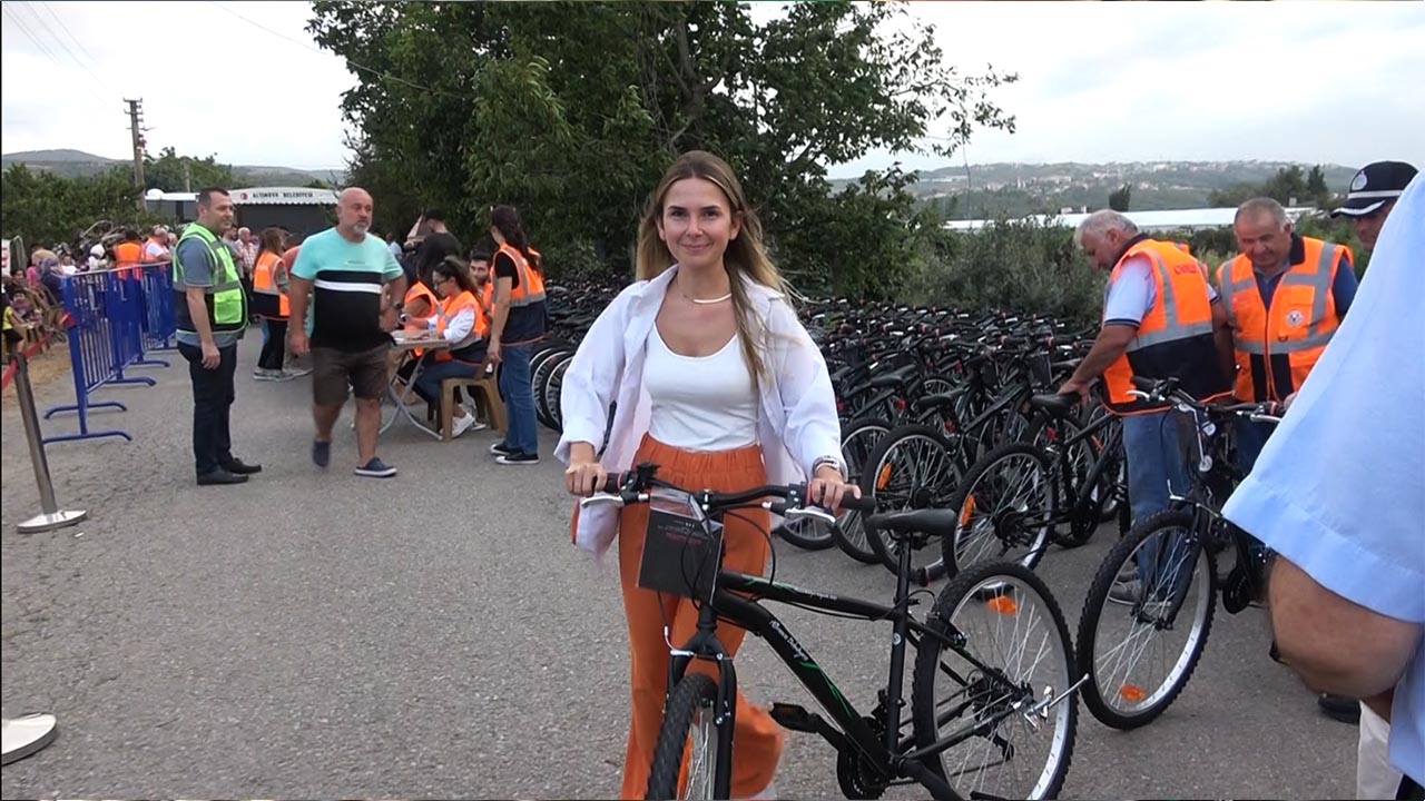 Altınova Belediyesinden yaklaşık 3 bin haneye bisiklet (6)