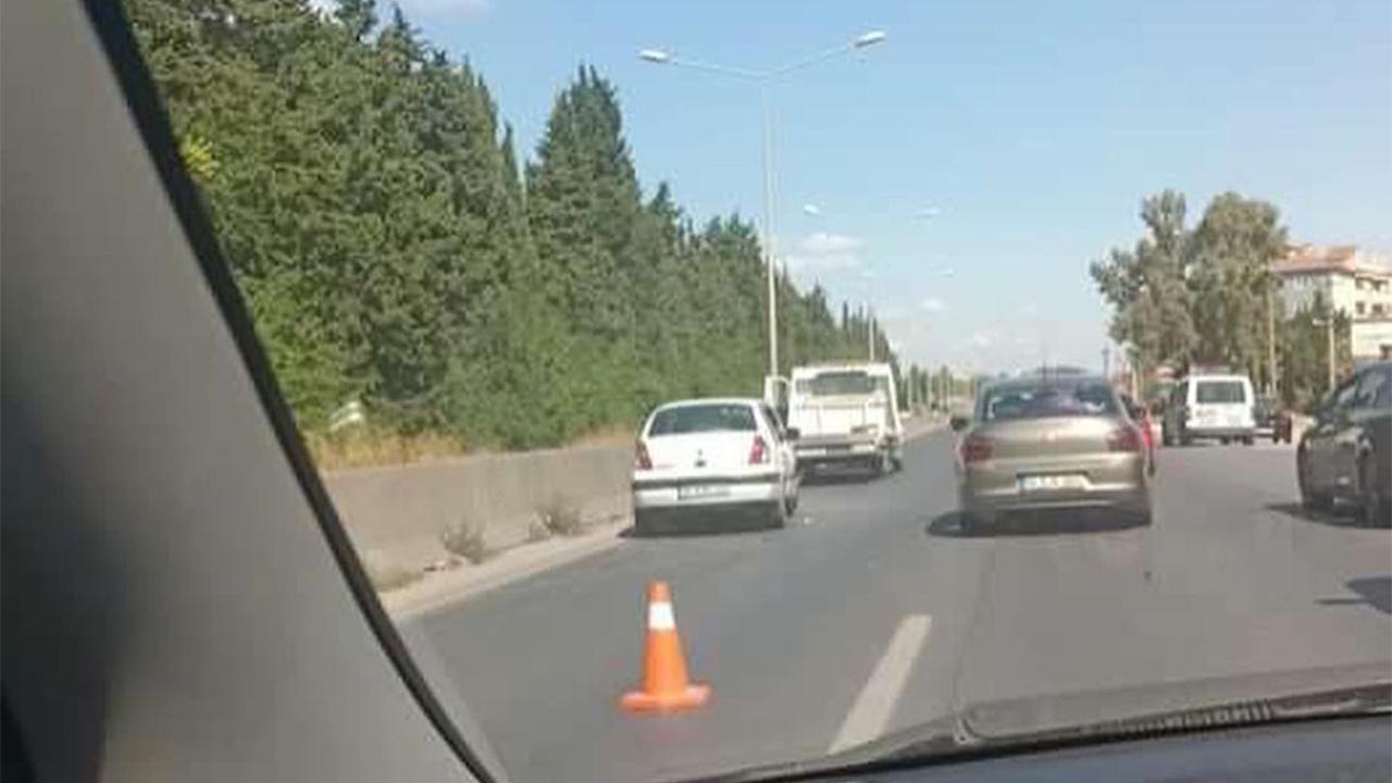 Yalova - Çiftlikköy Yolu üzerinde maddi hasarlı trafik kazası (4)