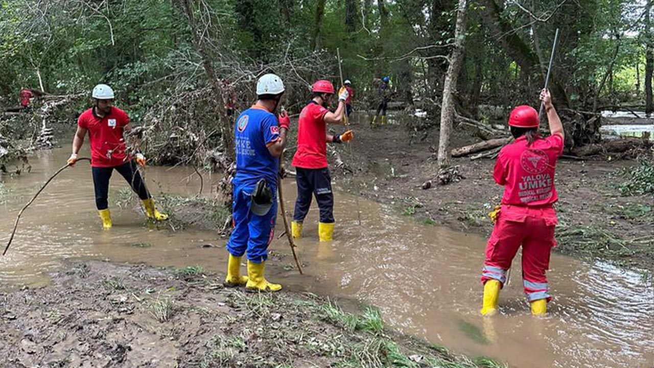 Yalova UMKE arama kurtarma çalışmalarına katıldı (2)