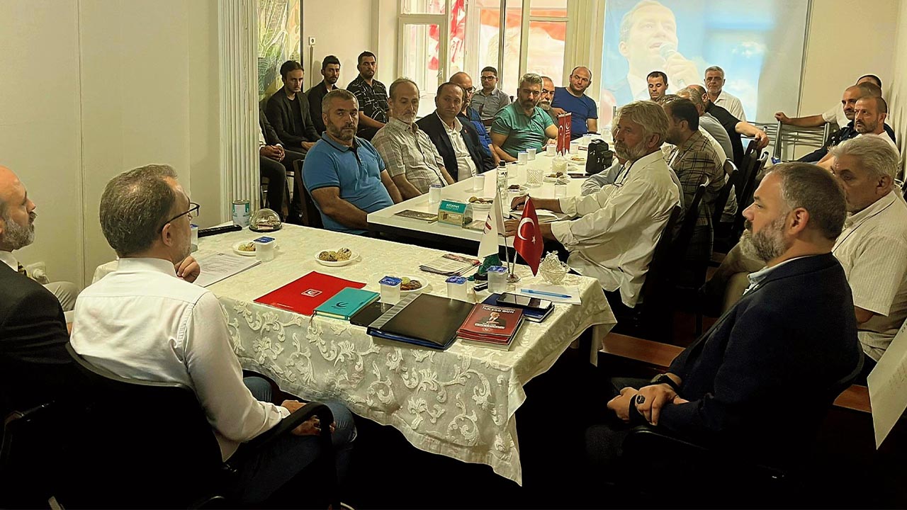 Yeniden Refah Partisi Genel Başkan Yardımcısı Gül, Yalova Teşkilatını ziyaret etti.