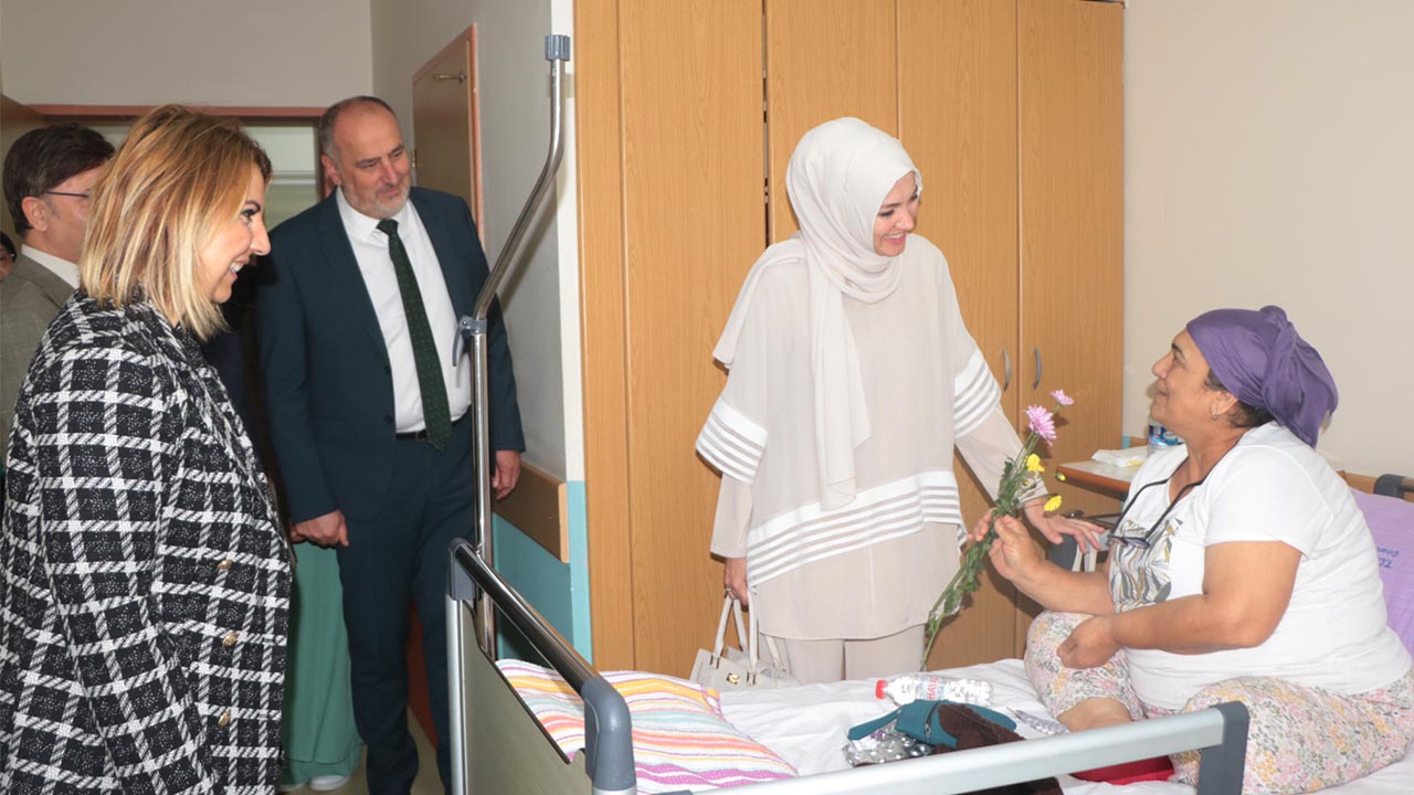 numan-soyer-baskan-yalova-belediye-hastane-ziyaret (1)