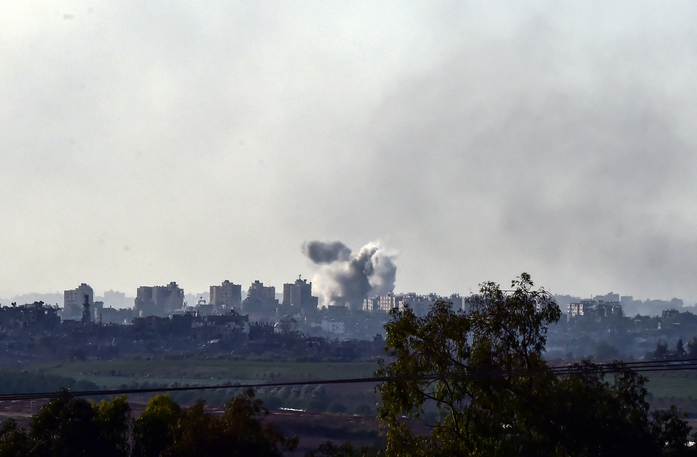 İsrail Gazze’yi aralıksız bombalıyor  (2)