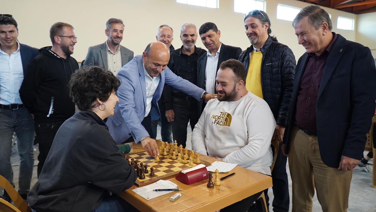 altinova-spor-satranc-metin-oral-belediye-baskan-yalova (1)