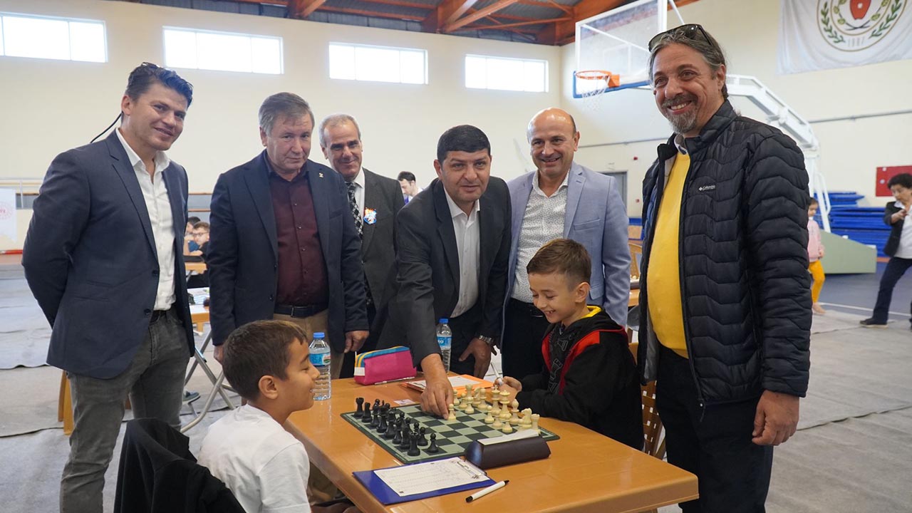 altinova-spor-satranc-metin-oral-belediye-baskan-yalova (3)