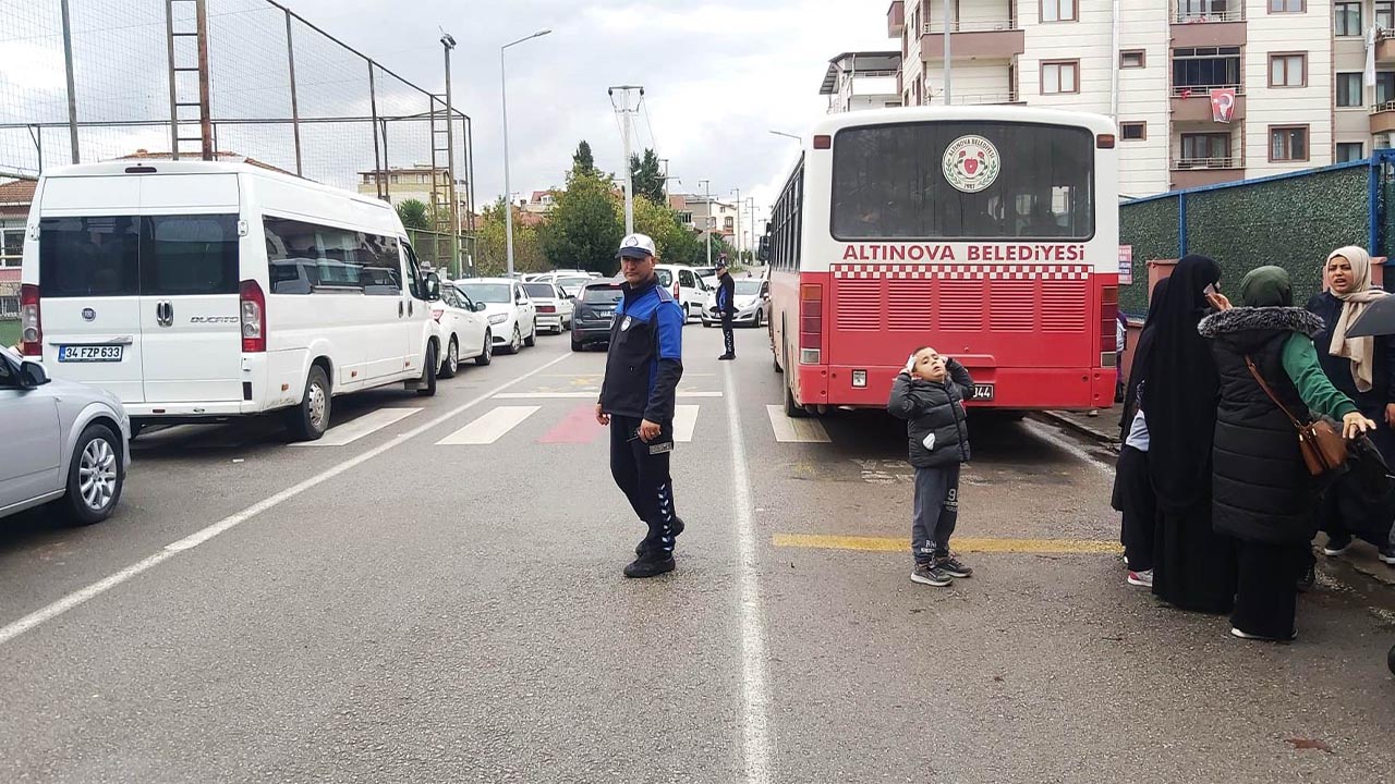 yalova-altinova-belediye-zabita-okul-giris-cikis-trafik-guvenlik (3)