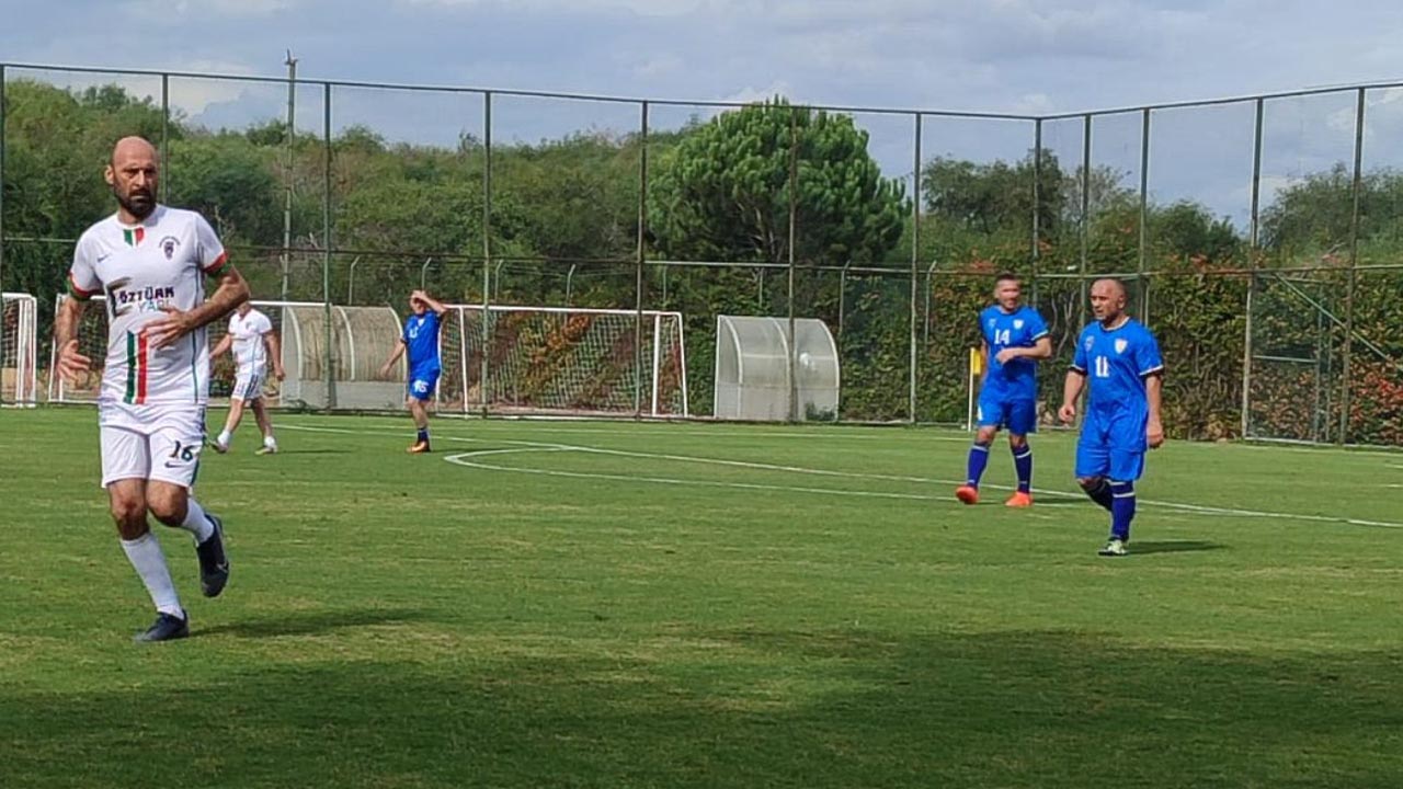 yalova-antalya-veteran-futbol-takım-master (1)