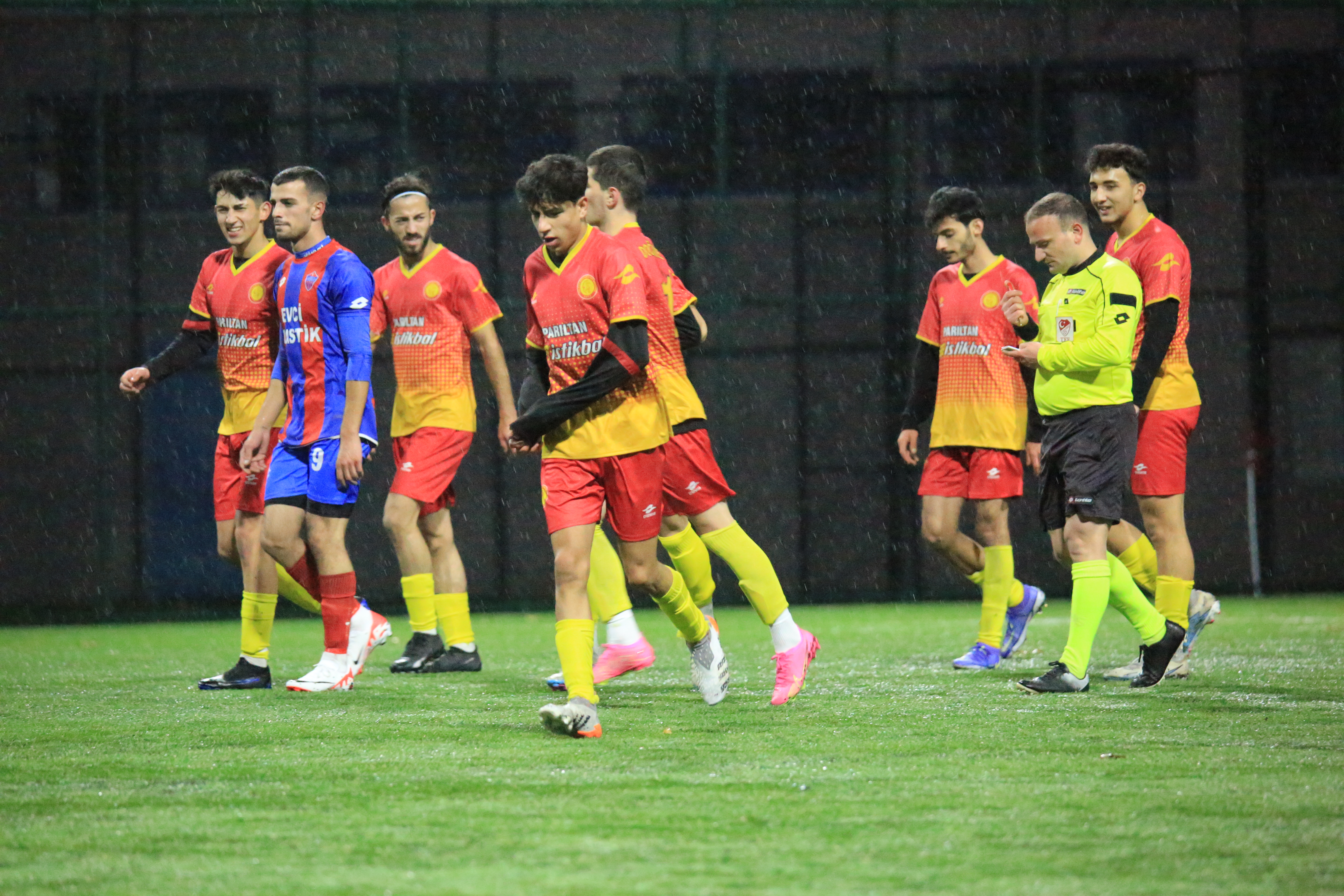 yalova-doganspor-coskunspor-futbol-ali-furkan-ozkantar-amator-kume (3)