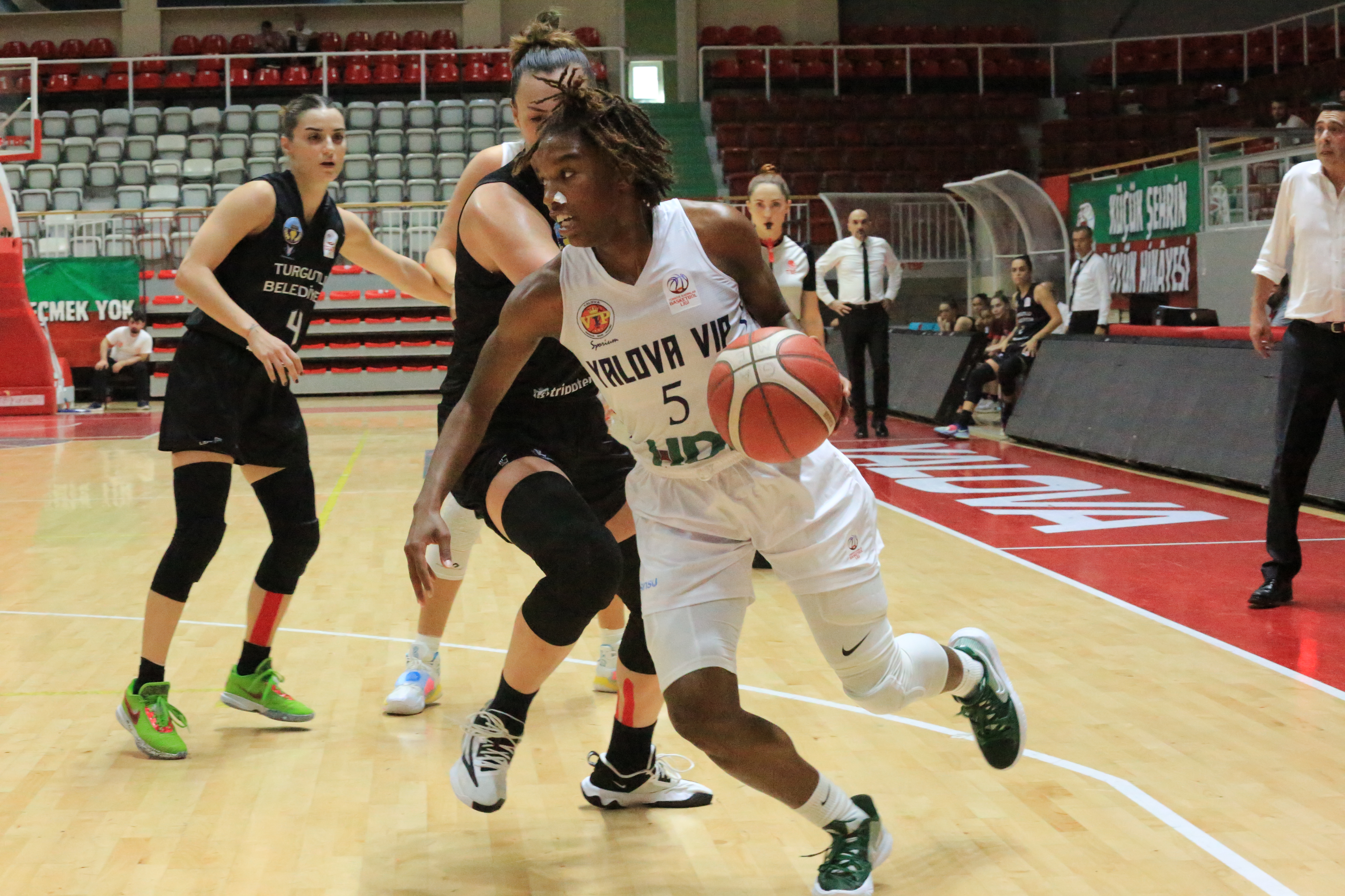 yalova-hdi-sigorta-yalova-vip-kadin-basketbol-tkbl (4)