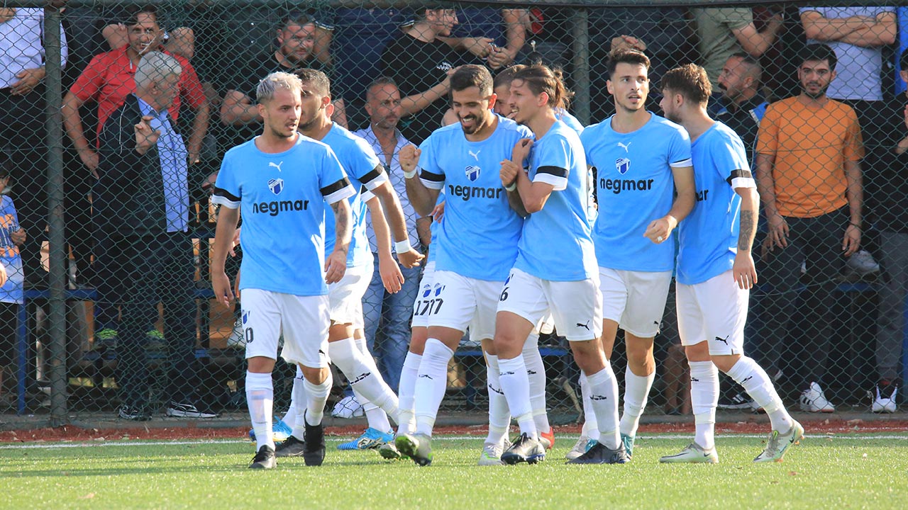 yalova-super-amator-kume-yalovaspor-cıftlıkkoyspor-zirve-futbol-takım (1)