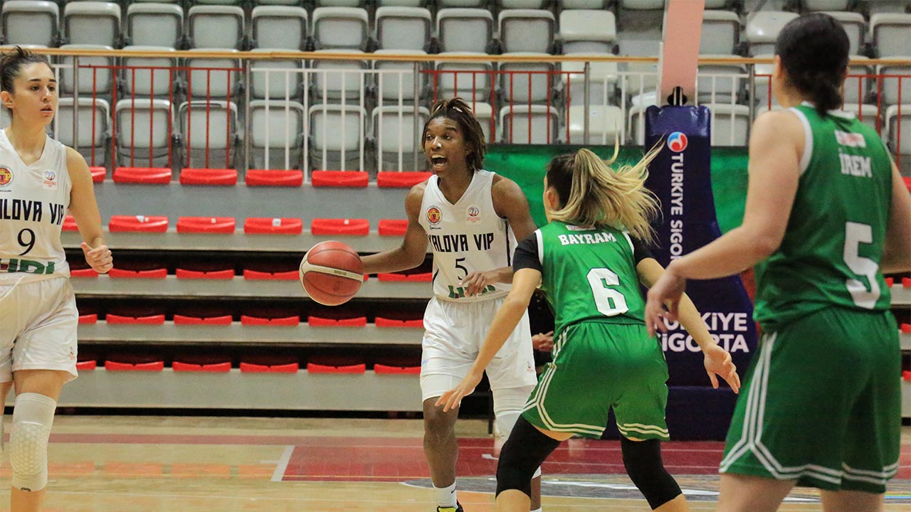 yalova-vip-basketbol-kadın-yenilgi (5)