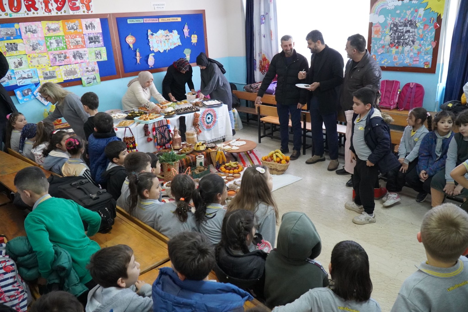 yalova-altinova-belediye-bakan-yerli-mal-hafta-kutlama-ilkokulu (2)