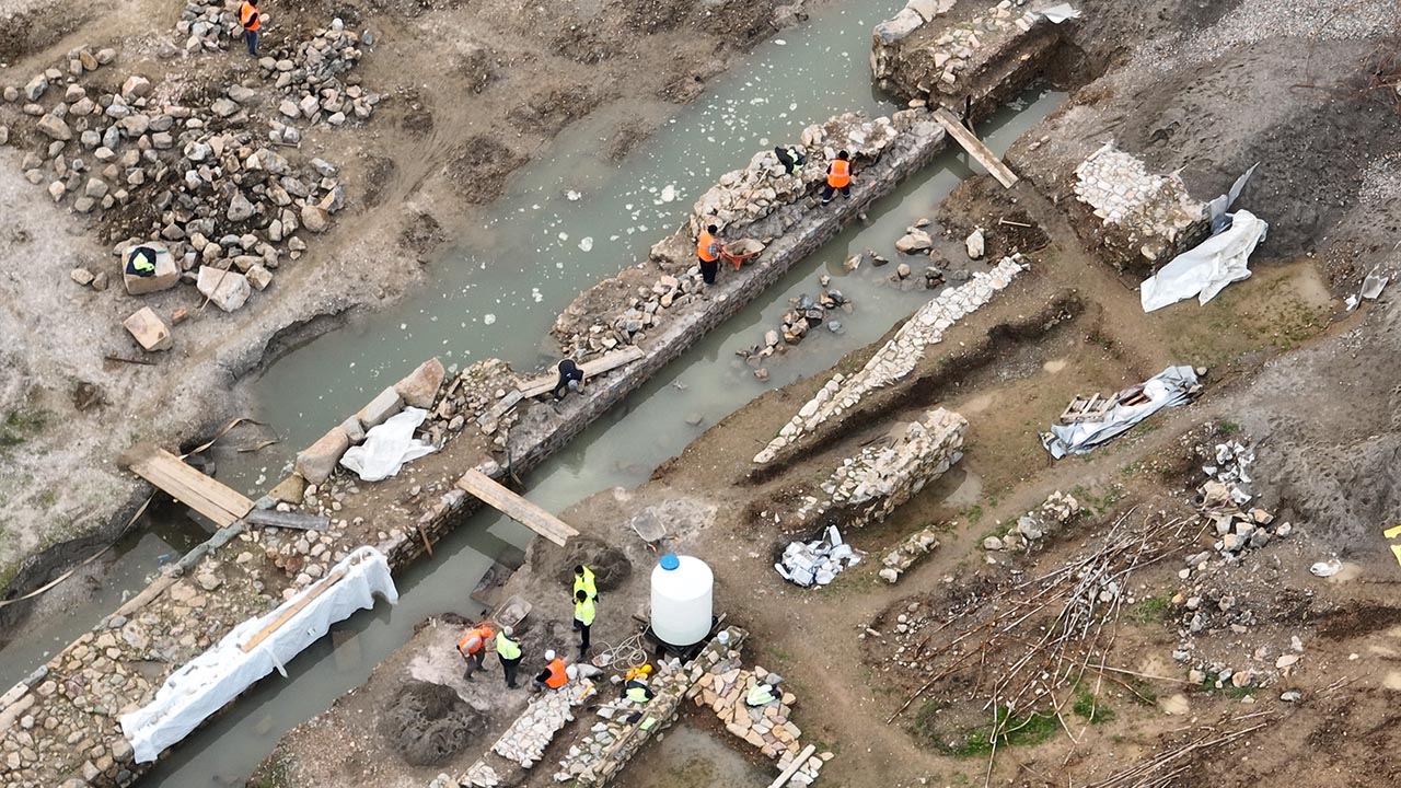 2010 yılındaki yangında alevlere teslim olan Haydarpaşa Garı'nın 7 yıldır süren restorasyonu hala tamamlanmadı (8)