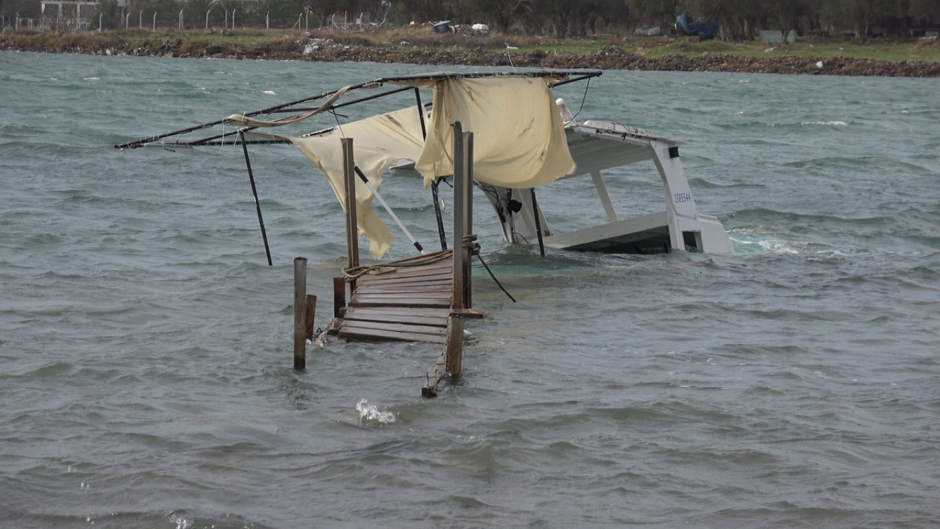 HER FIRTINADA PARAMPARÇA OLUYORR