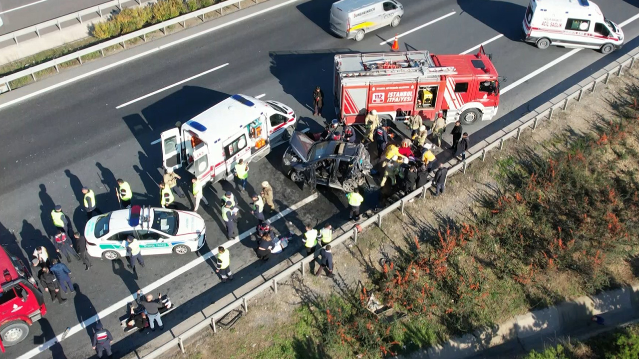 Kuzey Marmara Otoyolu'nda feci kaza 6 yaralı (14)