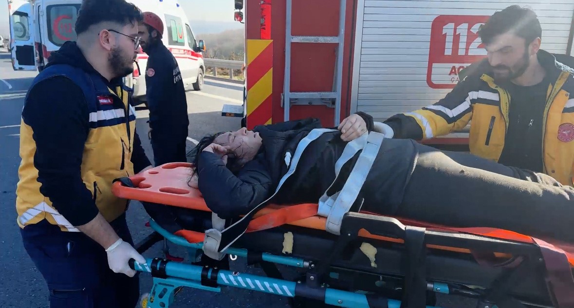Kuzey Marmara Otoyolu'nda feci kaza 6 yaralı (3)