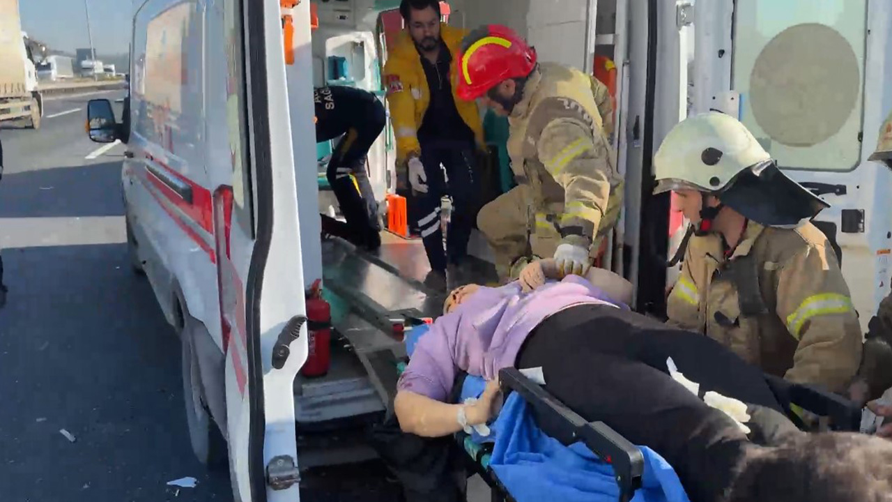 Kuzey Marmara Otoyolu'nda feci kaza 6 yaralı (4)