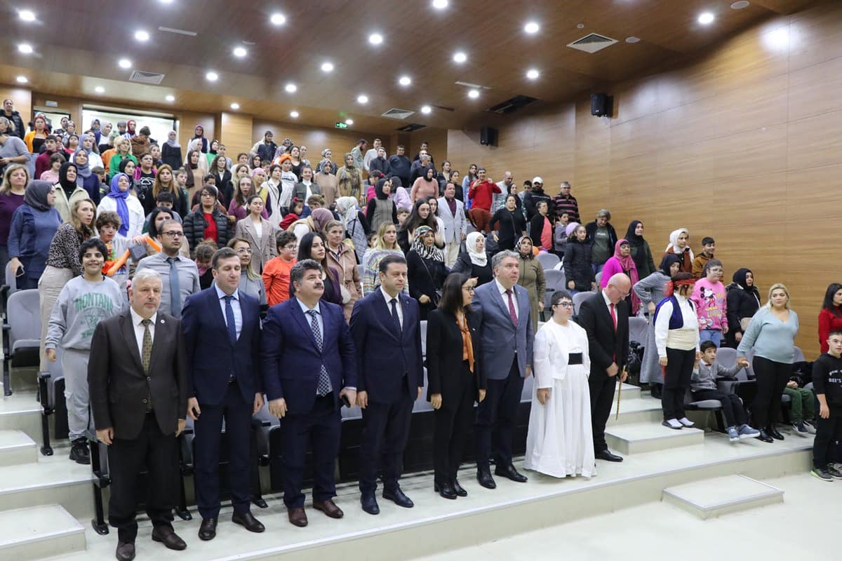 yalova-vali-rektor-universite-egitim-mudur-emniyet-protokol-engelli-gun-program (7)