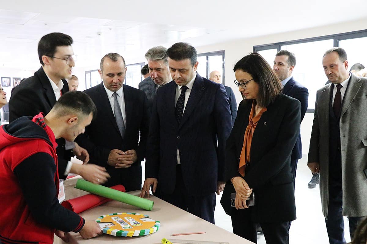 yalova-vali-rektor-universite-egitim-mudur-emniyet-protokol-engelli-gun-program (9)