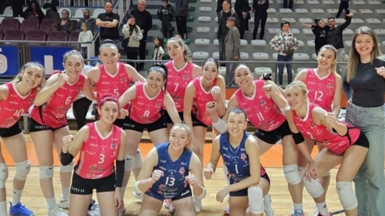 yalova-ciftlikkoy-turkiye-kadin-voleybol-lig-zirve-lider (2)