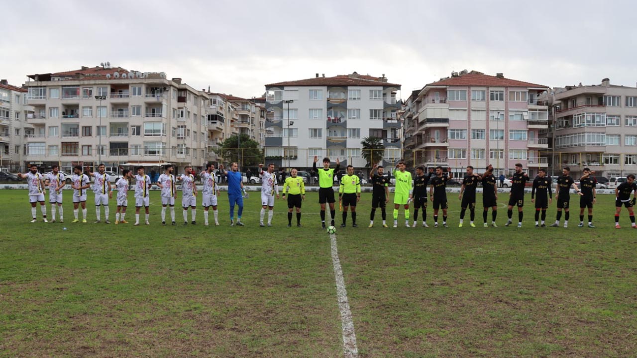 yalovaspor-futbol-mac-çinarcik-belediyespor-galibiyet (5)