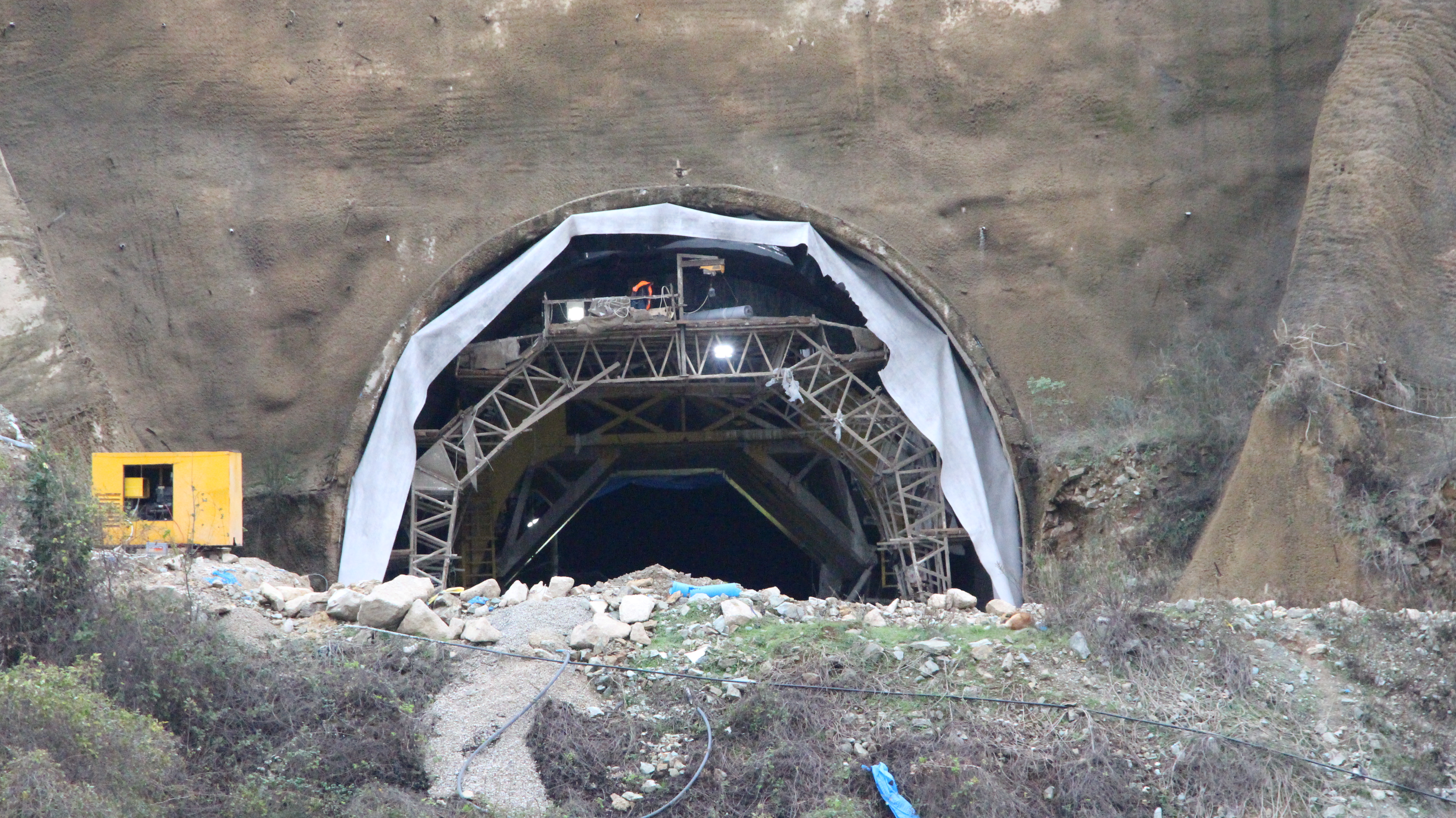 nato-yolu-tuneli-esenkoy-armutlu