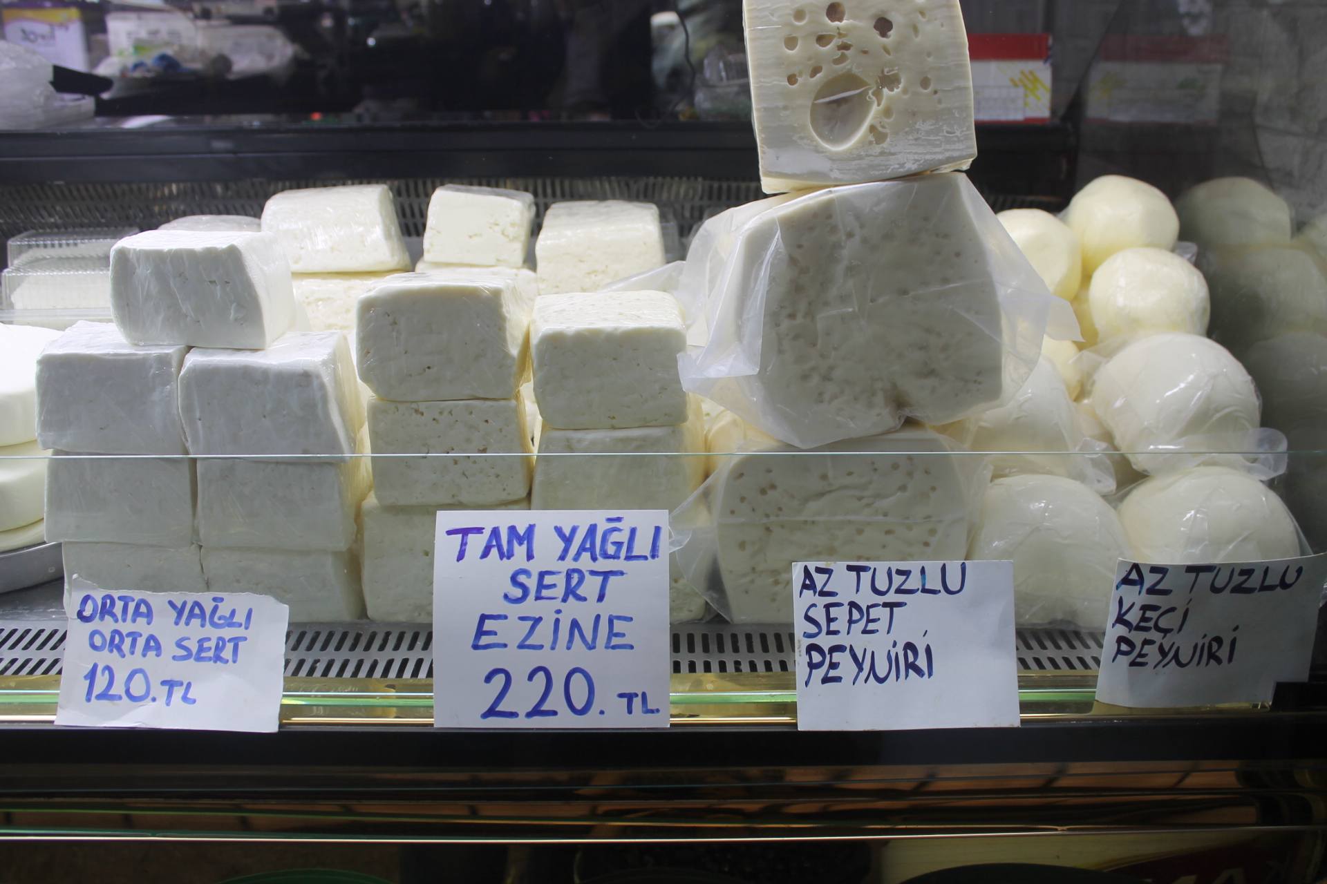 yalova-kapali-pazar-yer-esnaf-sarkuteri-peynir-fiyat-zam (3)