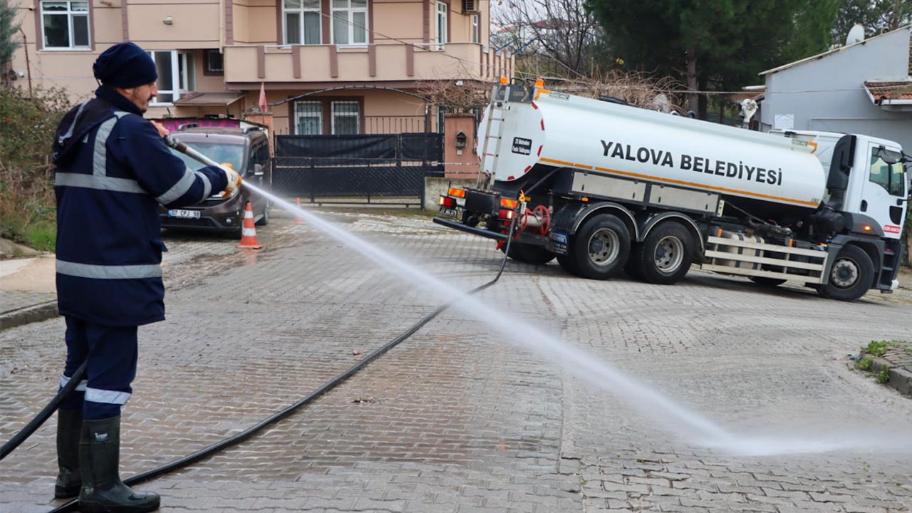 yalova-belediye-baglarbasi-mahalle-temizlik-cadde-sokak-personel (4)