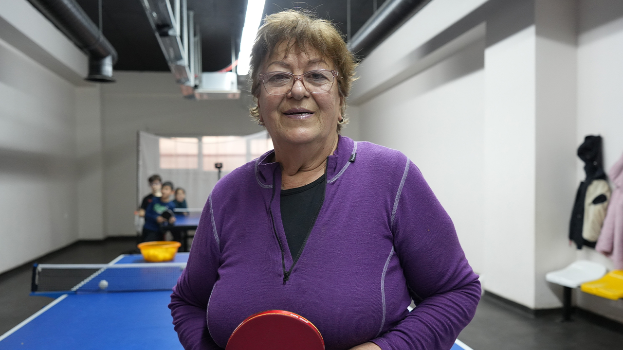 Dilek Çavuşoğlu Diler gittiği her şehirde masa tenisi oynamak için spor salonu aradığını belirterek, 