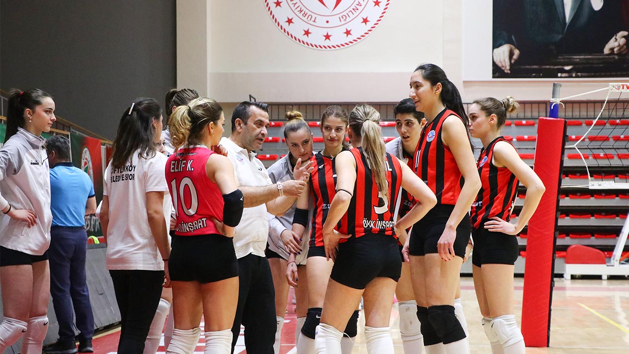 yalova-ciftlikkoy-belediyespor-file-voleybol-ihsaniye-mac (3)