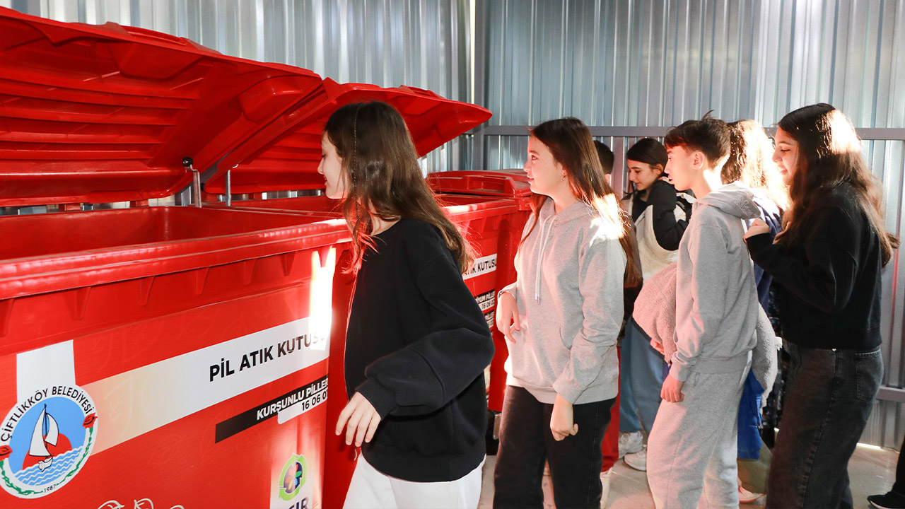 Yalova Ciftlikkoy Sifir Atik Merkez Kompost Bahcesehir Kolej Ogrenci Gezi (1)