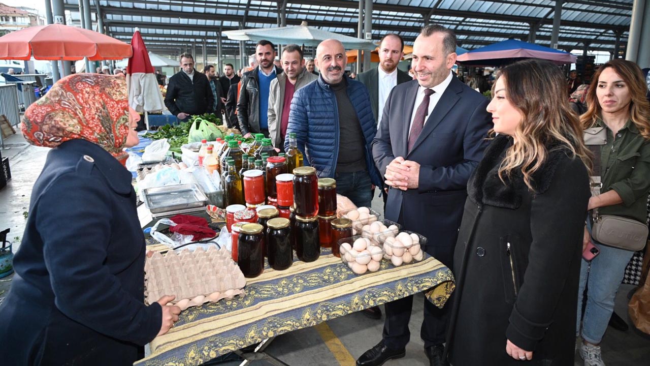 yalova-adnan-menderes-kapali-pazar-yer-ak-parti-belediye-baskan-ziyaret (3)