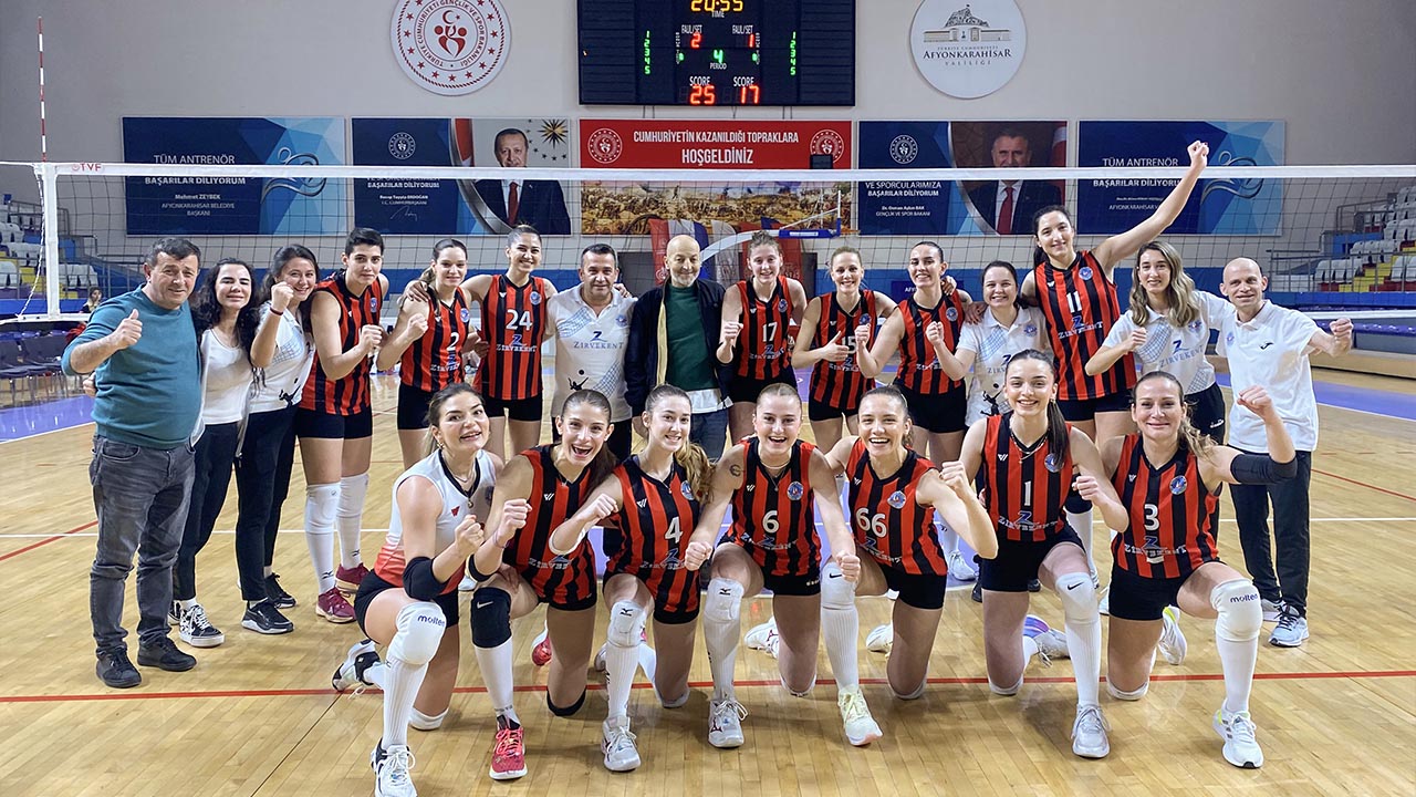 Yalova Ciftlikkoy Belediyespor Kadin Voleybol Sultanlar Play Off Yari Final (3)