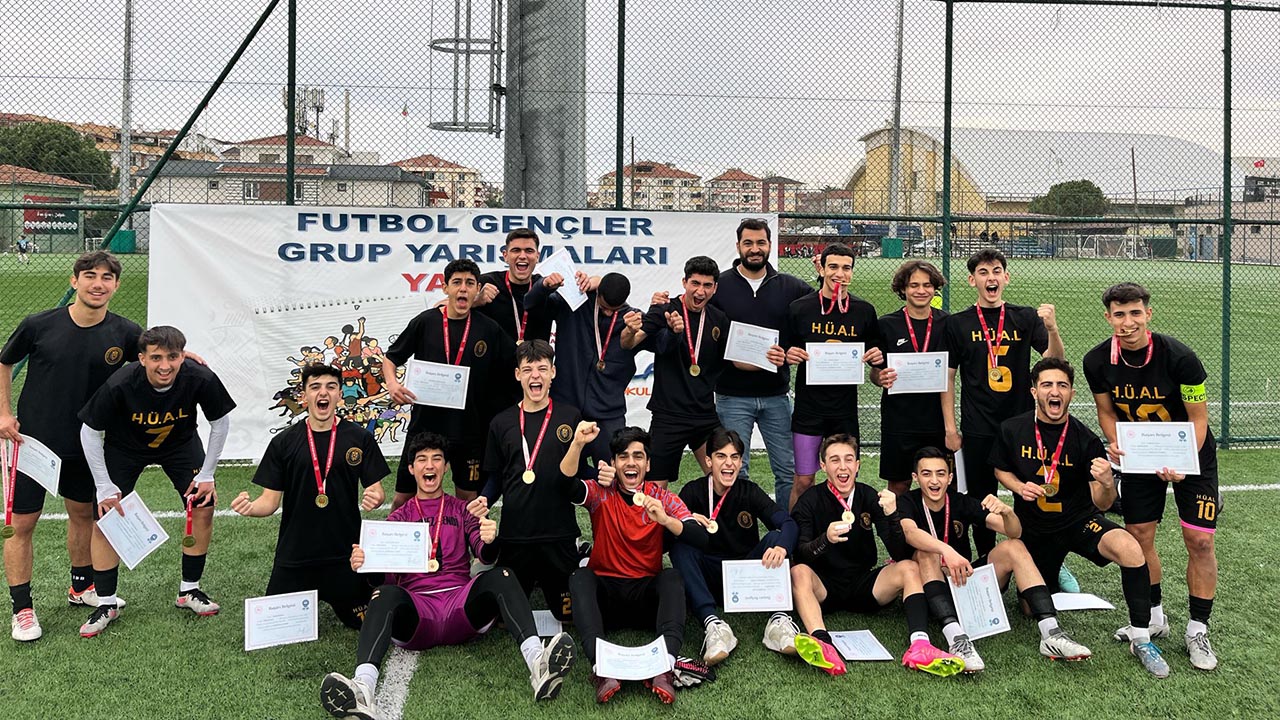 Yalova Okul Spor Sampiyona Lise Yari Final Kazanan Antalya (1)