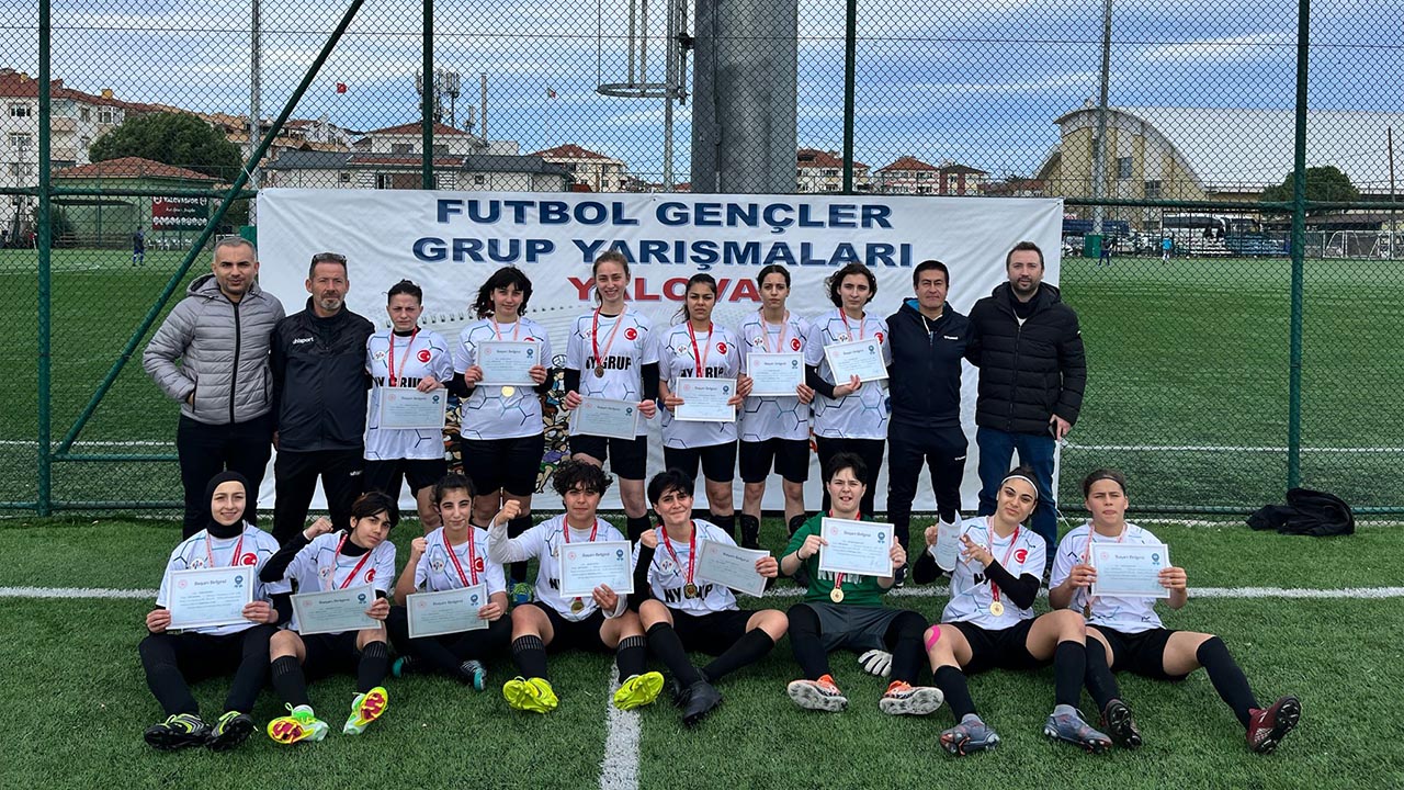 Yalova Okul Spor Sampiyona Lise Yari Final Kazanan Antalya (2)