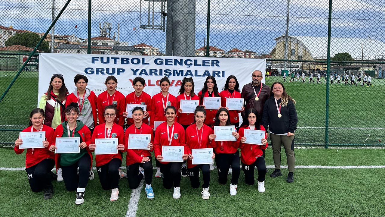 Yalova Okul Spor Sampiyona Lise Yari Final Kazanan Antalya (3)