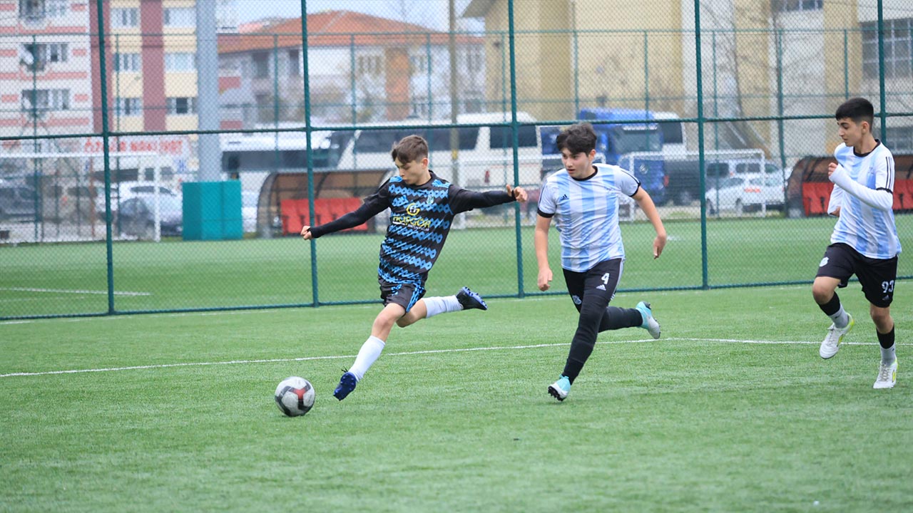 yalova-spor-futbol-esnafspor-yalovagucu-mac-sampiyon-U14 (3)