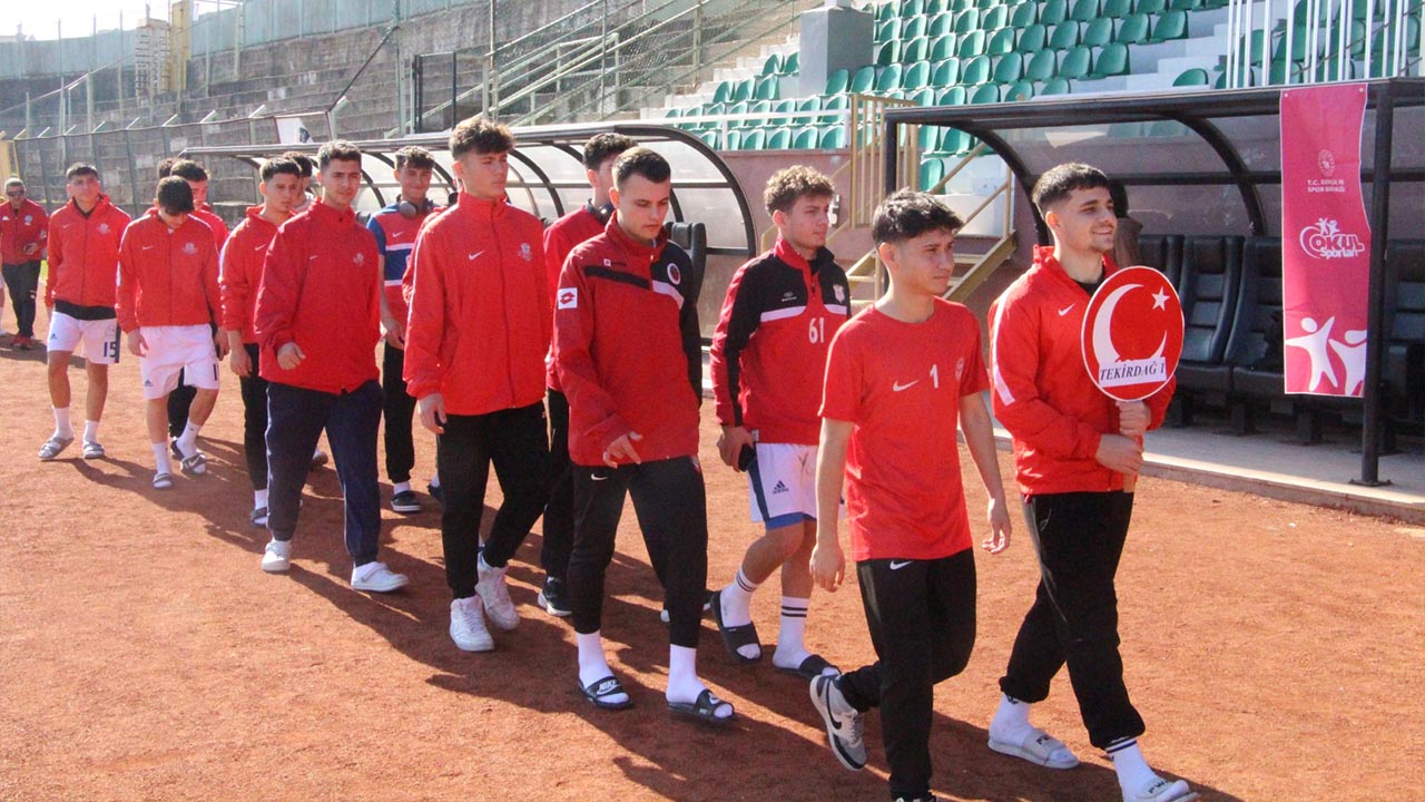 Yalova Spor Okul Musabaka Futbol Genc Kategori Istanbul Edirne Canakkale Kocaeli Bursa (4)