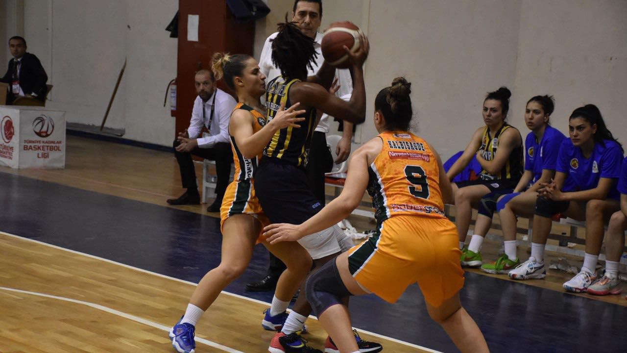 Yalova Vip Kadin Basketbol Gurespor Konuk (1)