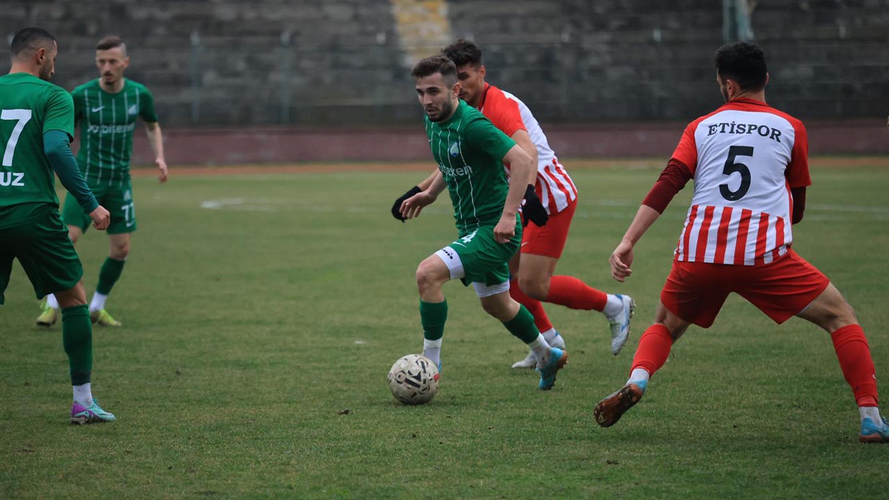 yalova-yesilovaspor- eti-spor-futbol-bolgesel-amator-lig-futbol(6)