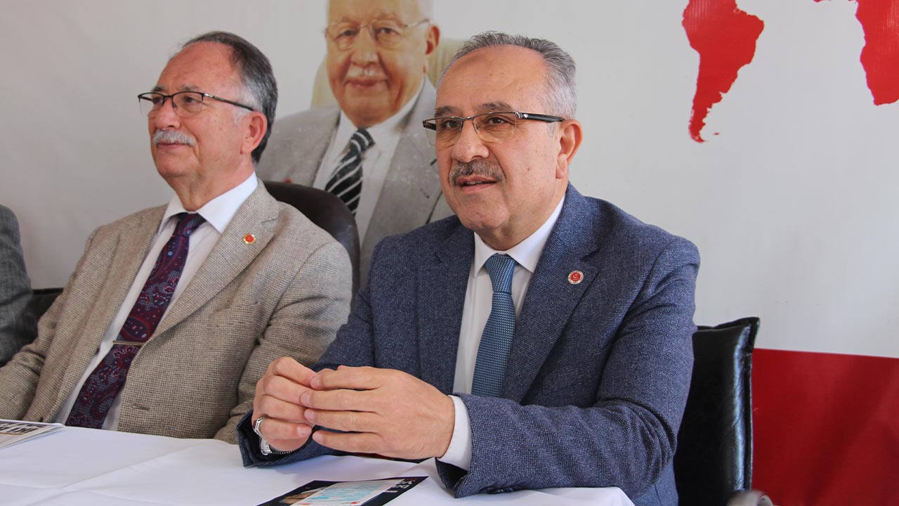Yalova Saadet Partisi Antalya Milletvekili Serafettin Kilic Basin Toplanti (7)