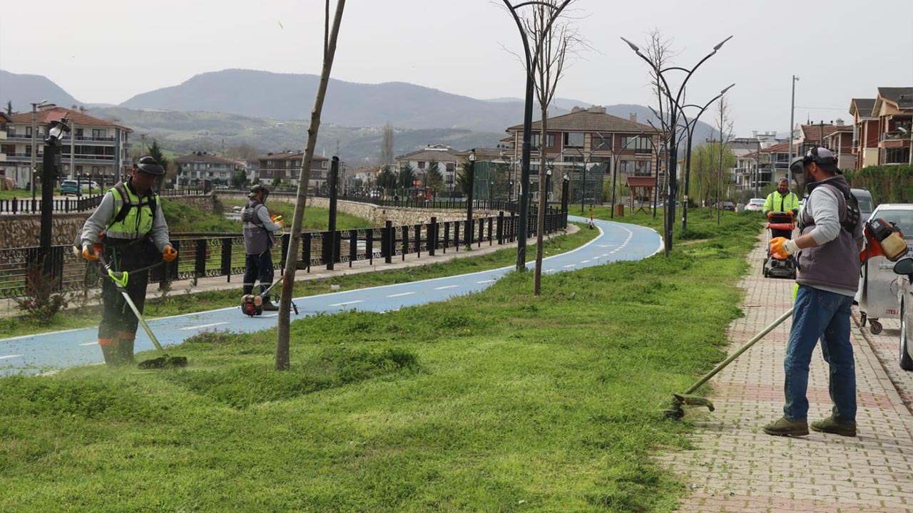 Yalova Belediye Baskanlik Temizlik Park Bahce Yuruyus Bisiklet (4)