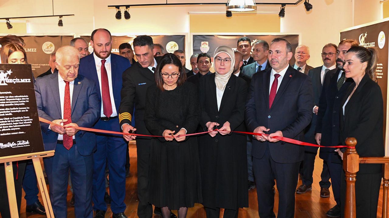 Yalova Canakkale Zafer Anma Kent Muze Sergi Belediye Baskan Vali Vekil (3)