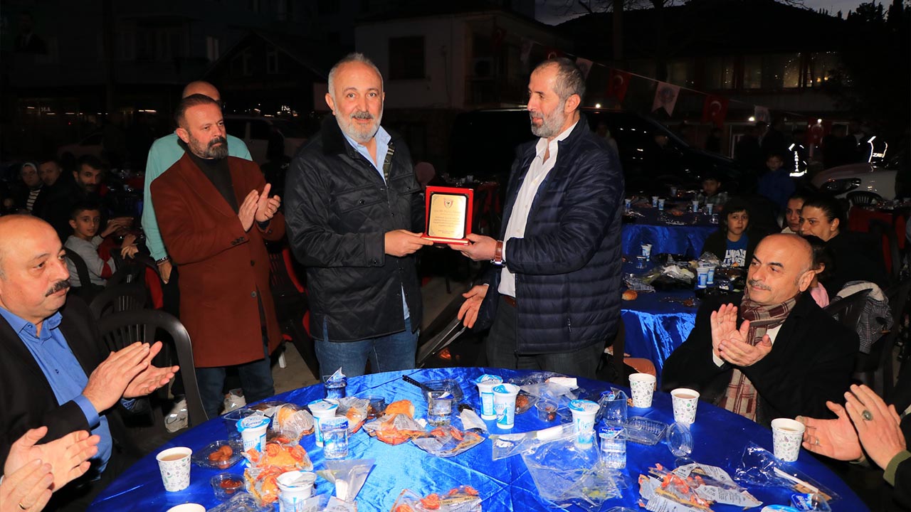 Yalova Ciflikkoy Belediye Baskani Ali Murat Silpagar Sultaniye Mahalle Iftar Yemegi (2)