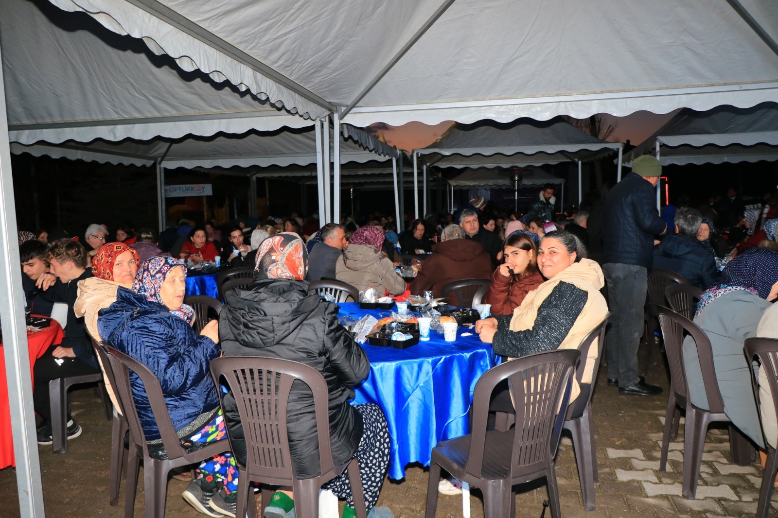 Yalova Ciftlikkoy Belediye Mahalle Iftarlari Birlik Beraberlik Ramazan Ayi Haber (3)
