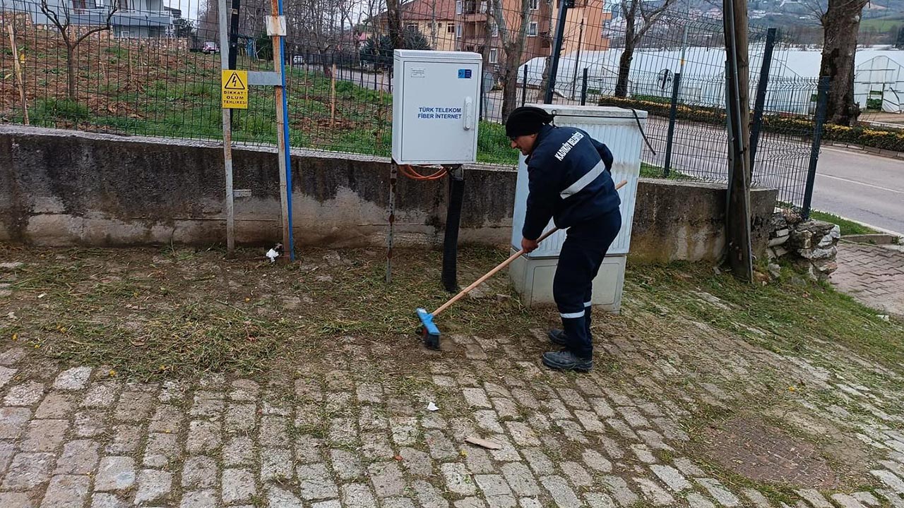 Yalova Kadikoy Belediye Baskan Mehmet Sahin Park Sokak Cadde Temizlik Ekip(2)
