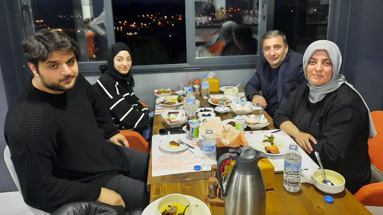 Yalova Kadikoy Belediye Baskan Mehmet Sahin Seyir Tepe Personel Iftar (3)