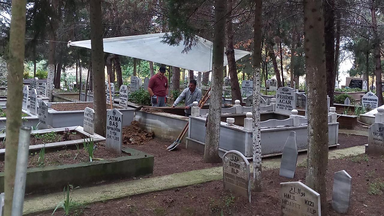 Yalova Kadikoy Belediyesi Mezarlik Temizleme Duzenleme (2)